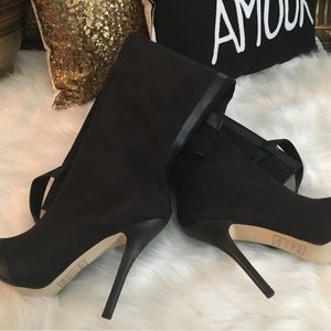 New Sz 7 Black Over the Knee Suede and Leather Boot with two straps that Buckle